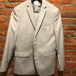Bar lll slim fit men’s suite.